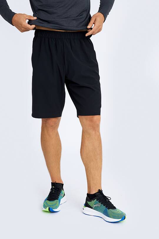 Long lightweight stretch fabric shorts 2 | Audimas