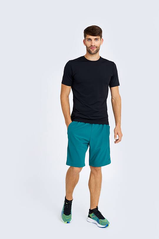 Long lightweight stretch fabric shorts 1 | Audimas
