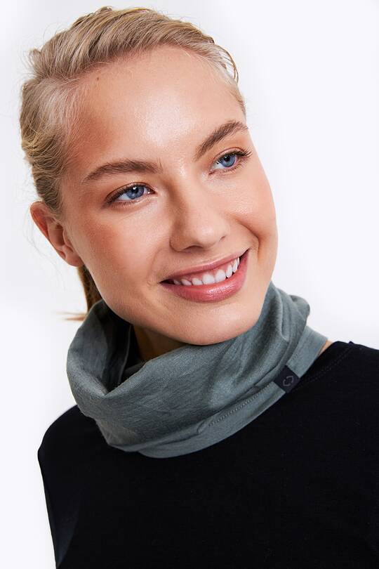 Knitted merino wool neck muff 2 | Audimas