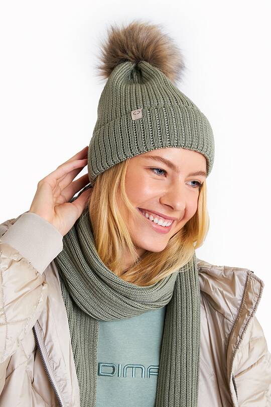 Knitted merino wool beanie with pom pom 1 | Audimas