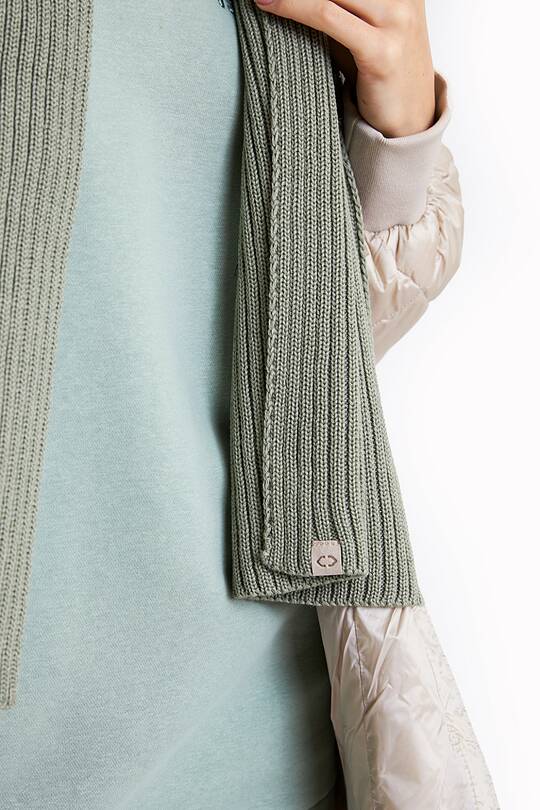 Knitted merino wool scarf 2 | Audimas