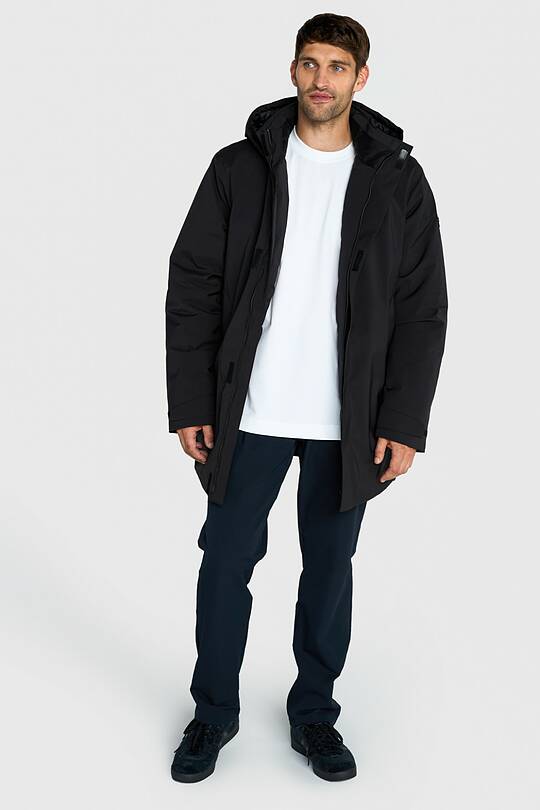 Elongated jacket with synthetic insulation and a membrane 1 | Audimas