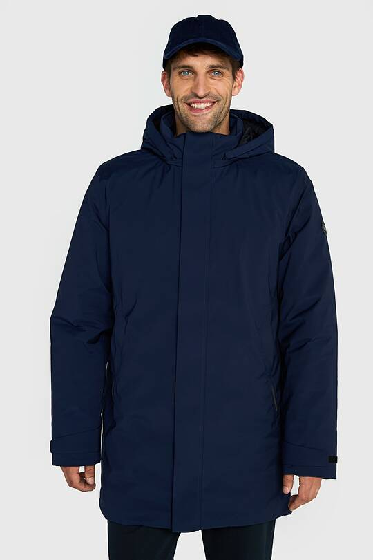 Elongated jacket with synthetic insulation and a membrane 1 | Audimas