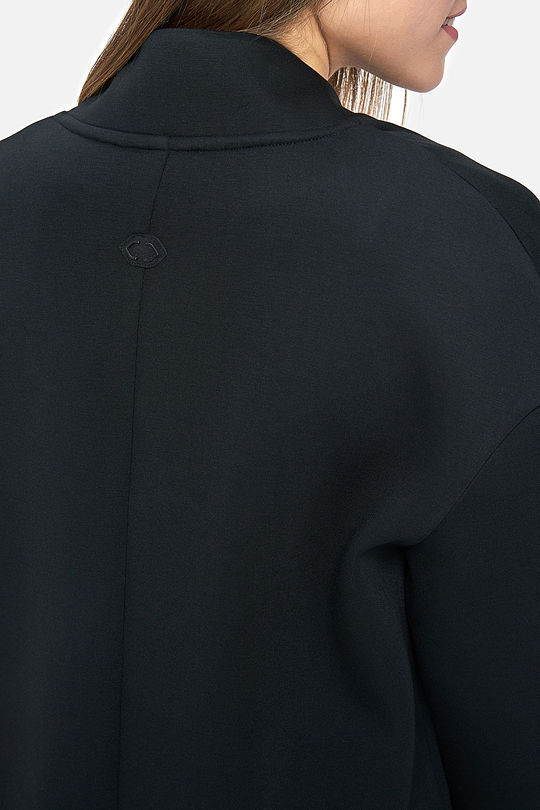 Viscose interlock tricot long jacket 6 | BLACK | Audimas
