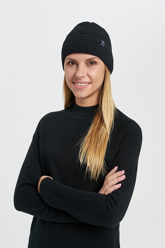 Knitted merino wool cap 2 | BLACK | Audimas