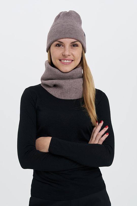Soft touch knitted neck muff 1 | BROWN/BORDEAUX | Audimas