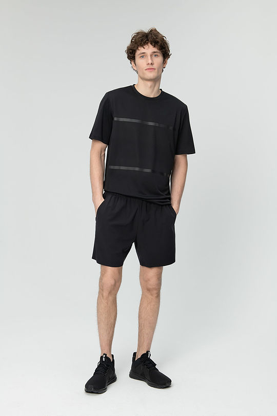 Medium lengh light stretch fabric shorts 1 | BLACK | Audimas