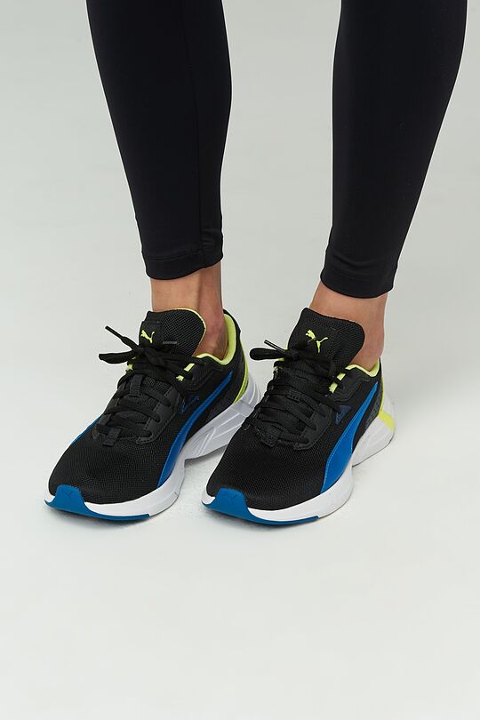 Women's sports shoes PUMA SPACE RUNNER 1 | BLACK | Audimas