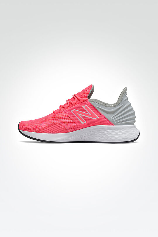 Women's sports shoes NEW BALANCE WROAVCP 4 | PINK | Audimas