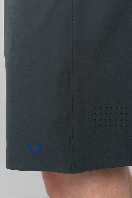 Long lightweight stretch fabric shorts 4 | BLUE | Audimas