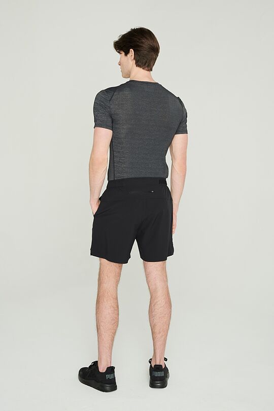 Medium length lightweight stretch fabric shorts 7 | BLACK | Audimas