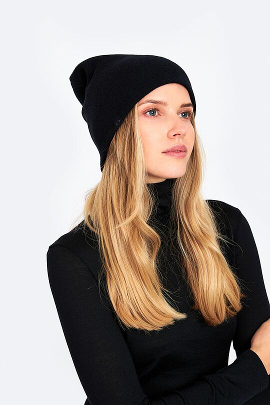 Knitted merino wool hat with cashmere 3 | BLACK | Audimas
