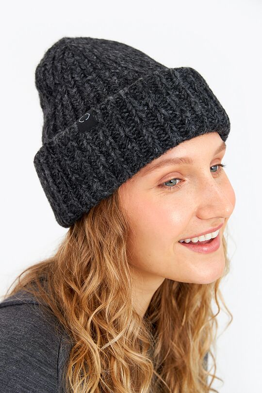 Knitted hat with merino wool 1 | BLACK | Audimas