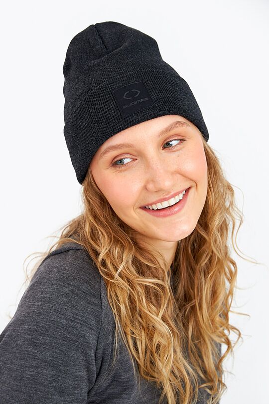 Knitted merino wool hat 1 | BLACK | Audimas