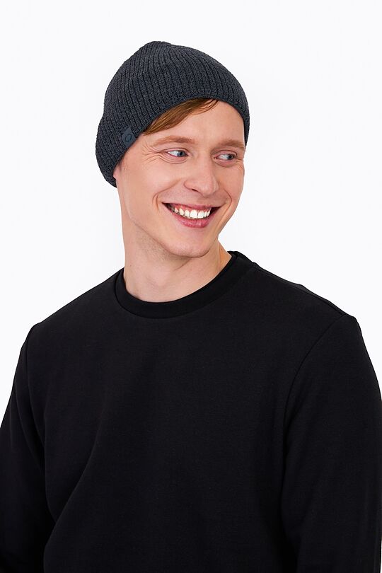 Knitted merino wool cap 1 | Black/grey | Audimas