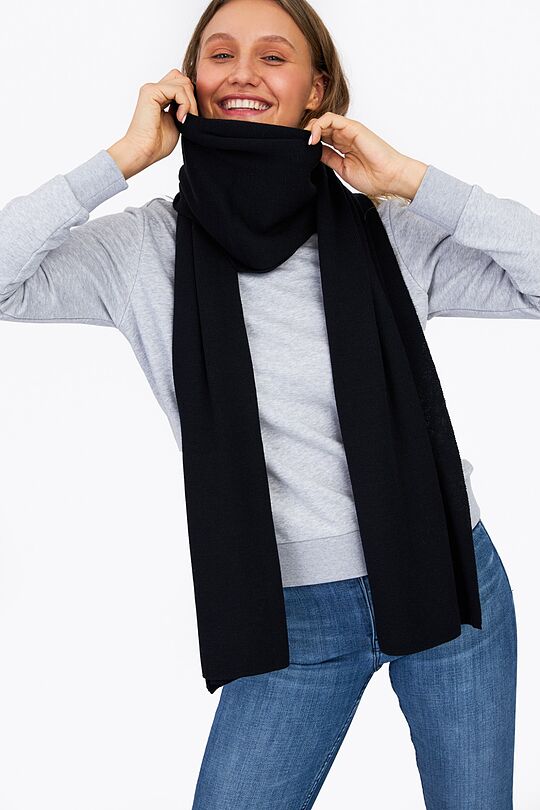 Knitted merino wool scarf 1 | BLACK | Audimas