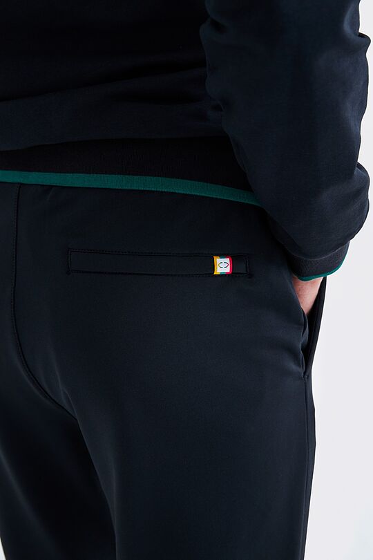 Stretch tapered fit sweatpants with cotton inside 4 | BLACK | Audimas