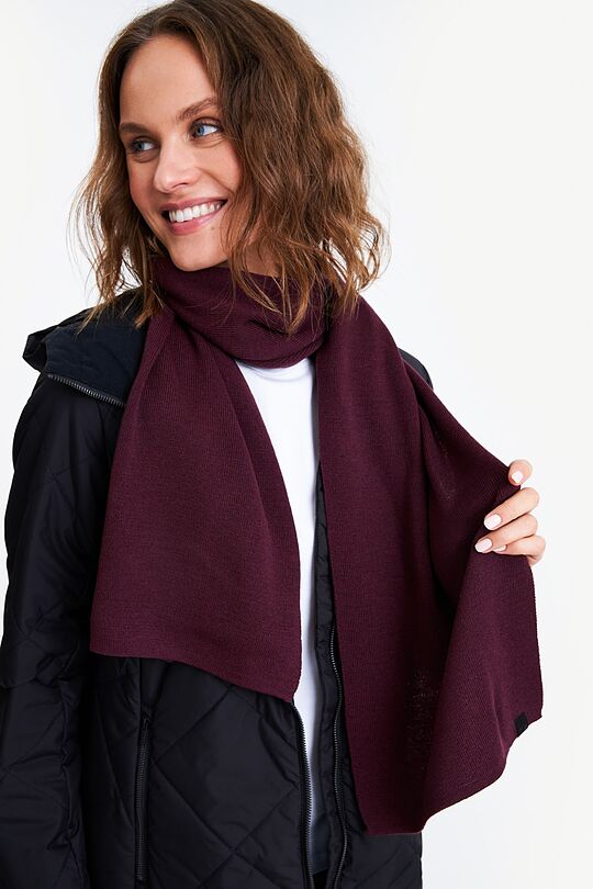 Knitted scarf with merino wool 1 | BORDO | Audimas
