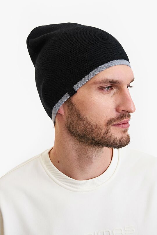 Knitted merino wool hat 1 | BLACK | Audimas