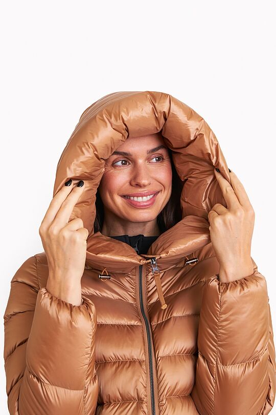 Down coat with cocooning hood 3 | BROWN | Audimas