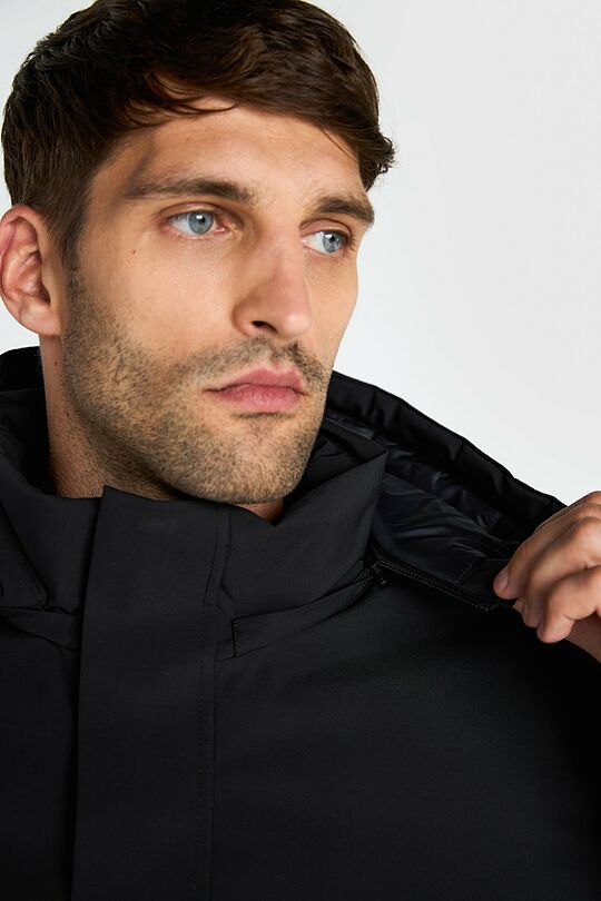 Elongated jacket with synthetic insulation and a membrane 7 | BLACK | Audimas