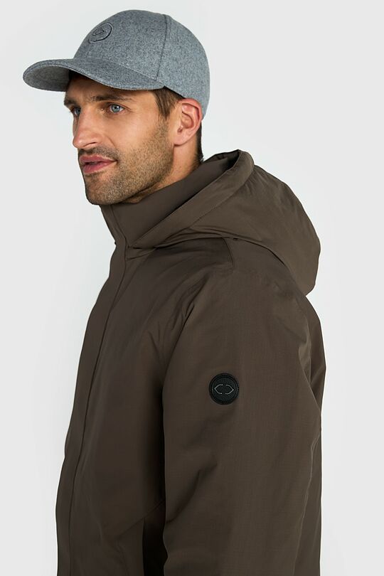 Elongated jacket with synthetic insulation and a membrane 3 | BROWN | Audimas