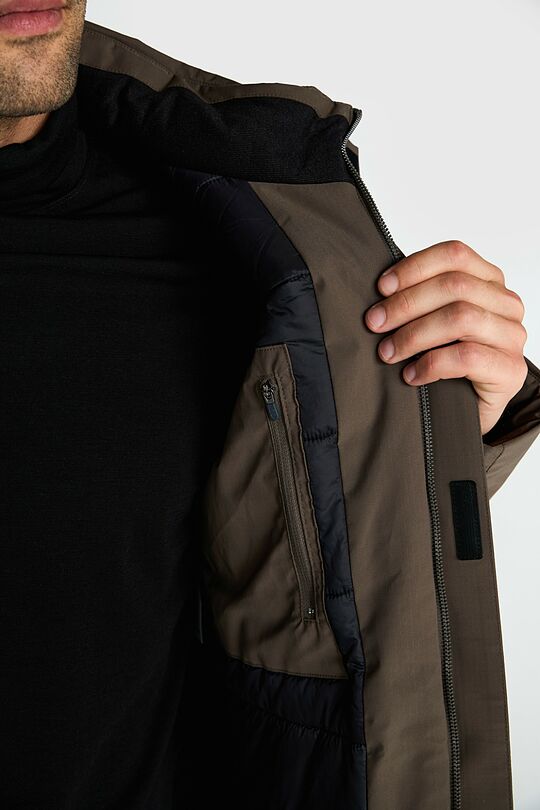 Elongated jacket with synthetic insulation and a membrane 6 | BROWN | Audimas