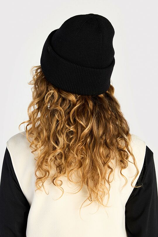 Knitted merino wool hat 4 | BLACK | Audimas