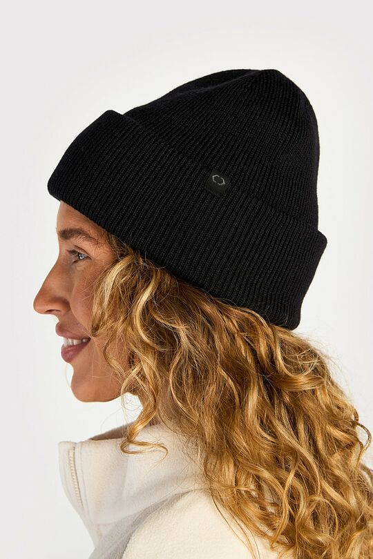Knitted merino wool hat 6 | BLACK | Audimas