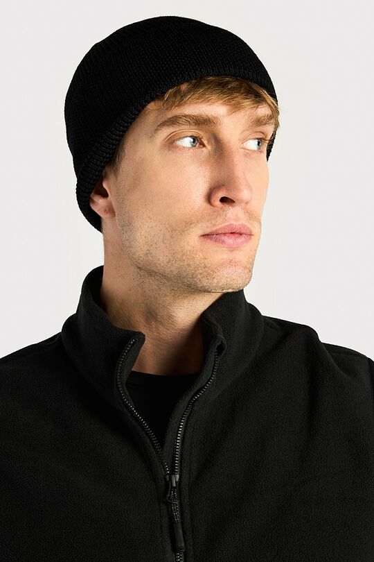 Knitted merino wool hat 4 | BLACK | Audimas
