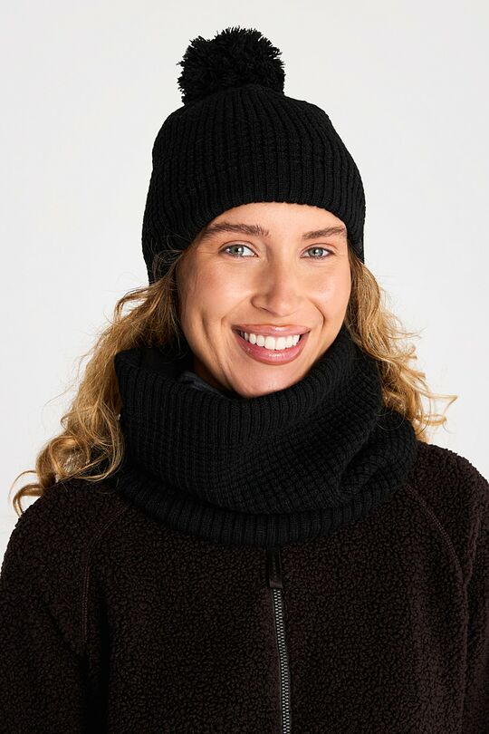 Knitted hat with fleece lining 1 | BLACK | Audimas
