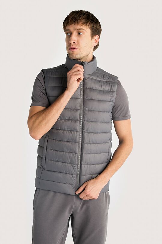 Lightweight vest with synthetic insulation 1 | GREY | Audimas