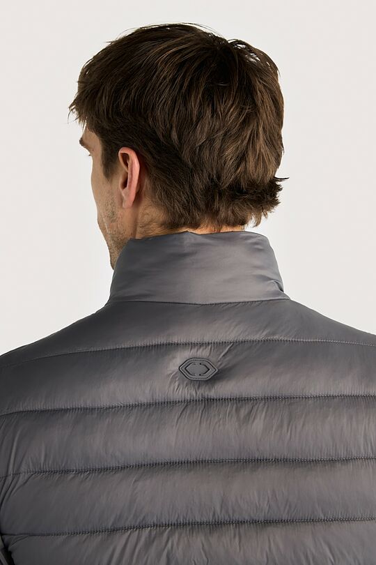 Lightweight vest with synthetic insulation 3 | GREY | Audimas