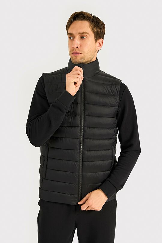 Lightweight vest with synthetic insulation 1 | BLACK | Audimas