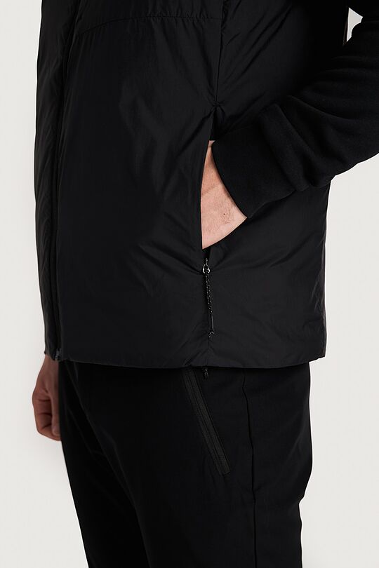 Lightweight vest with synthetic insulation 7 | BLACK | Audimas
