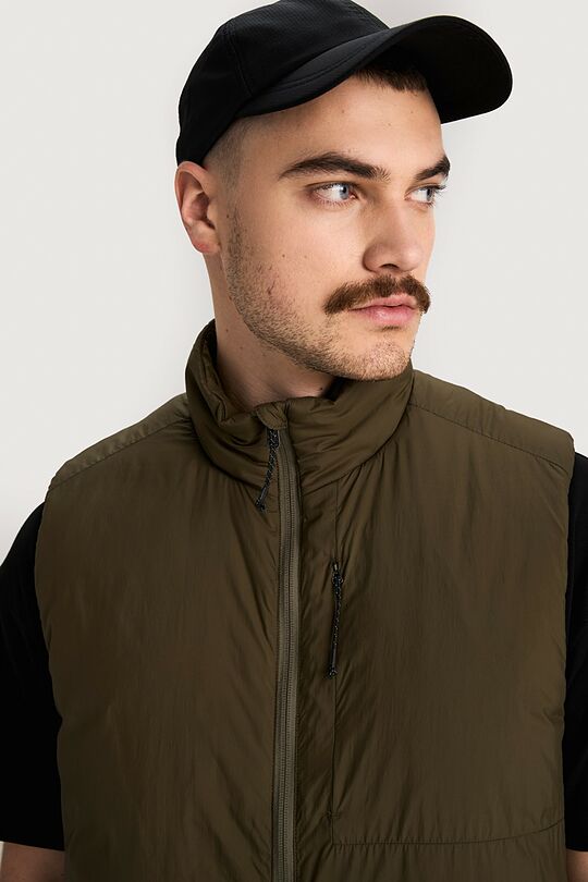Lightweight vest with synthetic insulation 5 | Dark green | Audimas