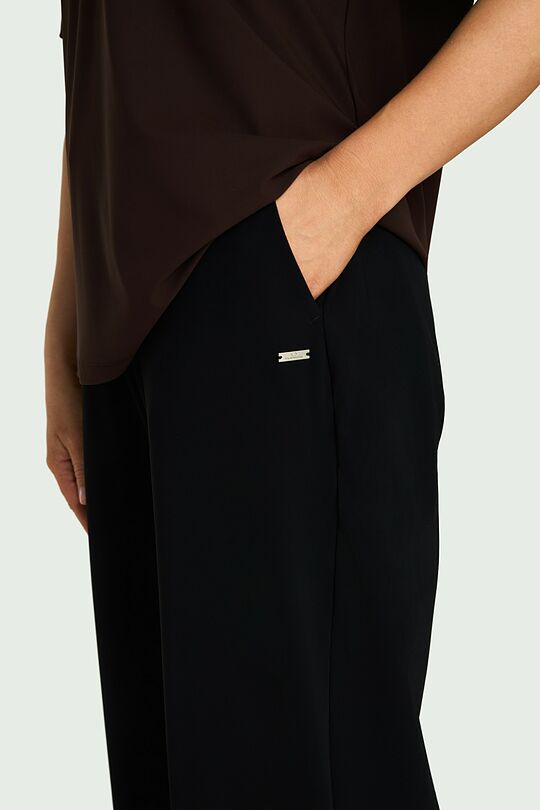 SENSITIVE fabric relaxed fit pants 4 | BLACK | Audimas