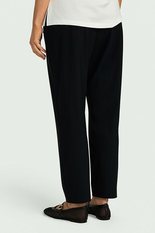 SENSITIVE fabric tapered fit pants 2 | BLACK | Audimas