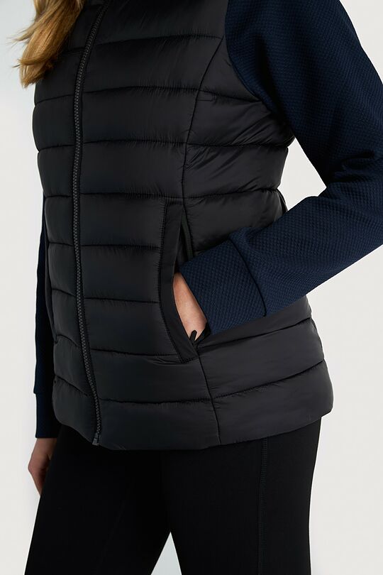 Essential synthetic fill vest 4 | BLACK | Audimas