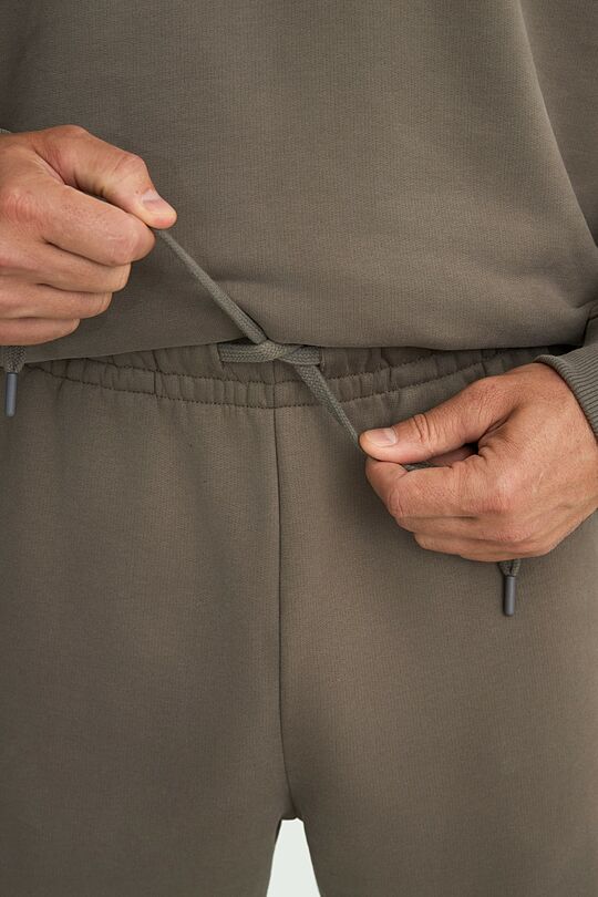 Heavy-weight cotton sweatpants 4 | CHAKI | Audimas