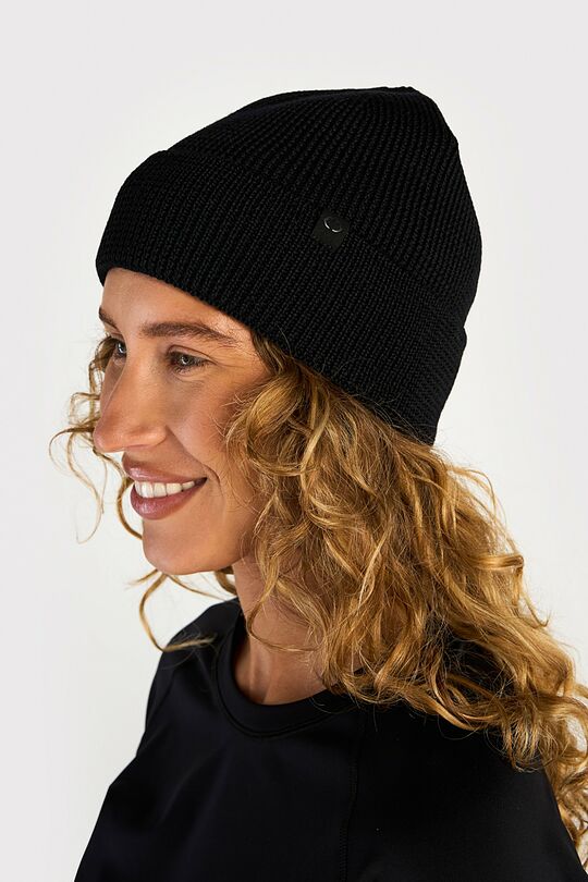 Knitted merino wool hat 7 | BLACK | Audimas