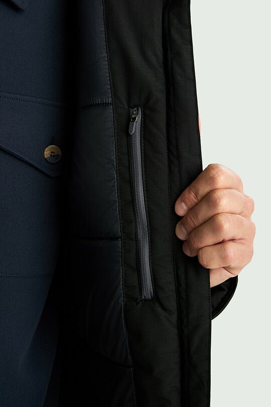 Jacket with synthetic „Thermore” insulation and membrane 7 | BLACK | Audimas