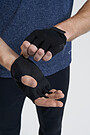 Gloves 2 | BLACK | Audimas