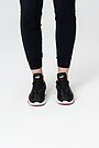 PUMA Women's LQDCELL Hydra Sneaker 3 | BLACK/IGNITE PINK | Audimas