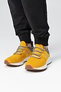 NEW BALANCE Men's MROAVTV Sneaker 1 | YELLOW/ORANGE | Audimas