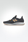 Men's sports shoes NEW BALANCE MROAVBK 4 | BLACK | Audimas