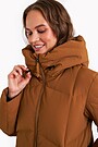 Down coat with cocooning hood 4 | BROWN | Audimas